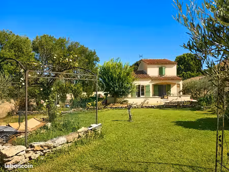 villa 4 pièces 153 m²
