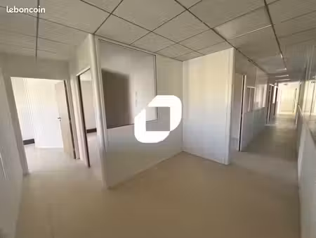 bureau 278 m²