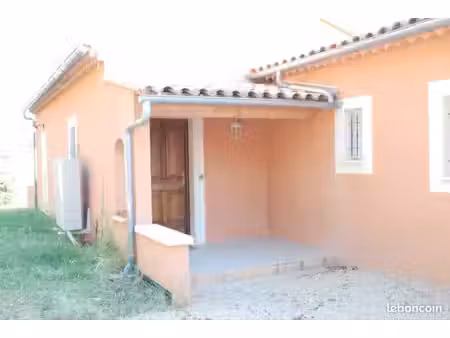 villa a louer gargas 84400