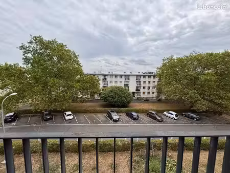 appartement 3 pièces 65 m²