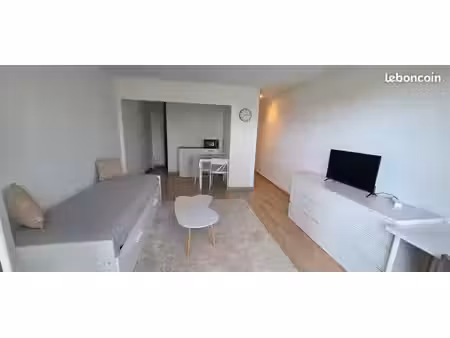 studio meublé 29 m² avec balcon — ermont (gare de cernay)