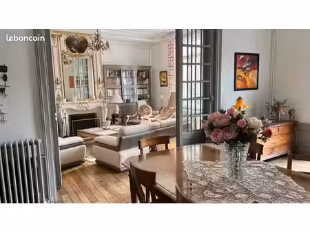 rare en hyper centre : appartement de caractère de 131m² avec jardin et garage privatifs