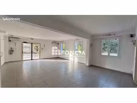commercial_premise
