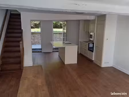petite maison qui sort de l'ordinaire