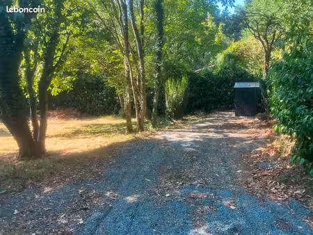 terrain de loisirs 600 m² avec riviere – à 10 min de chantonnay