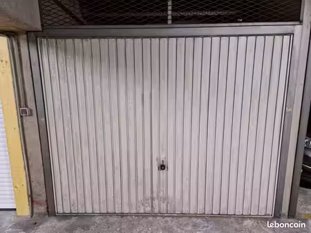 location box / garage fermé 13m² - centre ville montmorency