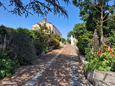 maison 10 pièces 364 m²