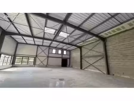 entrepôt logistique