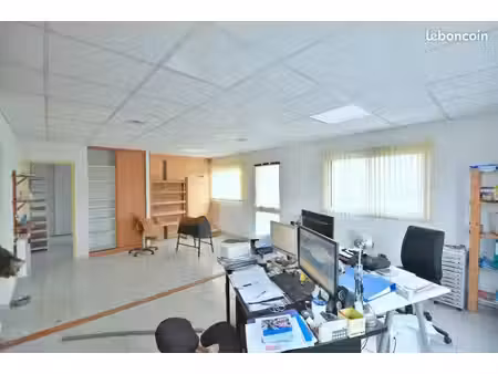 bureau 52 m²