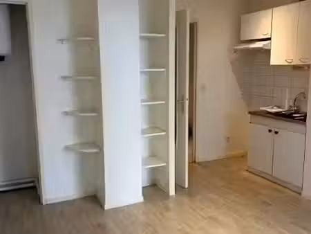 location appartement 1 pièce 20 m² à le croisic (44490)  375 €