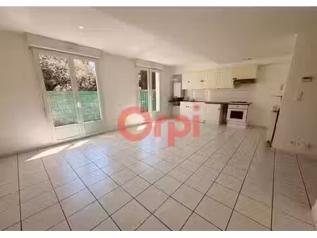 location appartement 3 pièces 70.1 m² à peronne (80200)  692 €