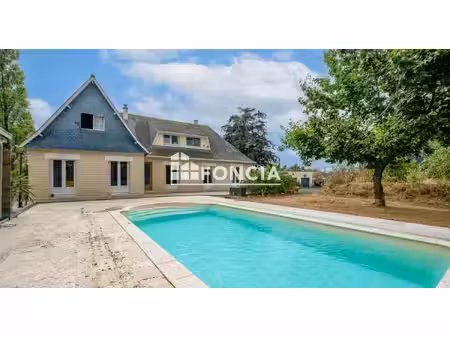 grande maison familiale avec piscine