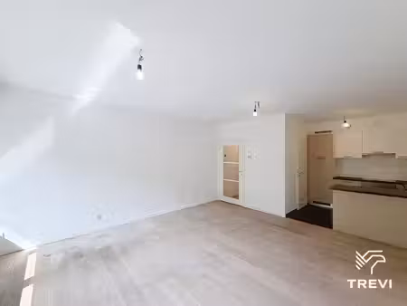 appartement à louer à chaussée d'etterbeek 64 etterbeek (vbe61789)
