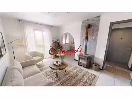 appartement f4 de 63 40 m2   balcon et cave