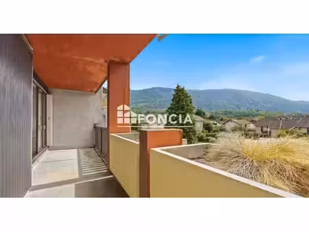 t3 lumineux avec balcon plein sud dans un cadre verdoyant