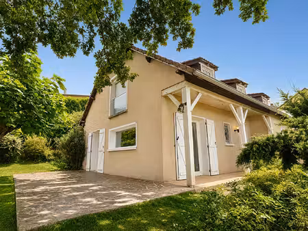 maison brive la gaillarde 4 pièce(s) 113.68 m2 avec piscine