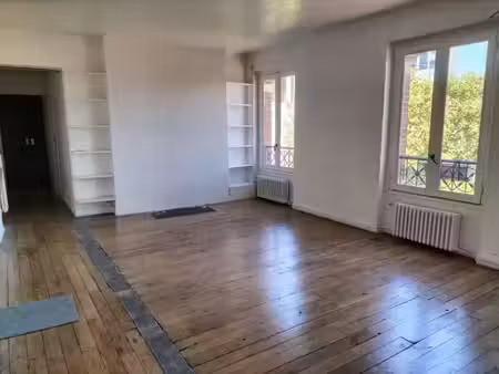 location appartement 3 pièces 66 m² à paris 1er (75001)  1 570 €
