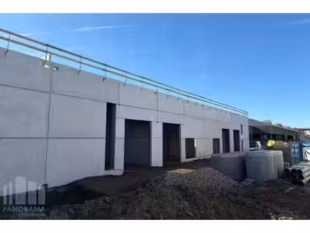 unités pme neuves de 216 m² avec mezzanine de 70 m²  empl...