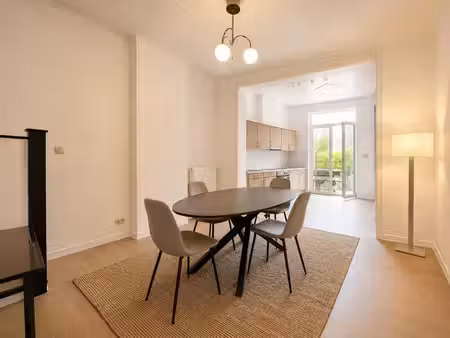 libre immédiatement - chambre meublée dans une maison