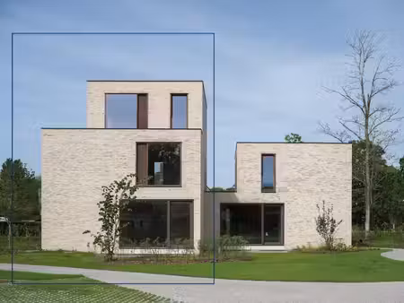 architecturale woning met o.m 3 slaapkamers en 2 badkamer...