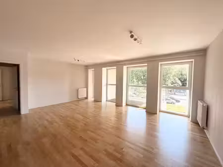 à proximité de toutes les facilités et du parc de la woluwe