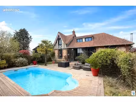 maison 7 pièces 164 m²