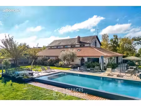 propriété 12 pièces 397 m²