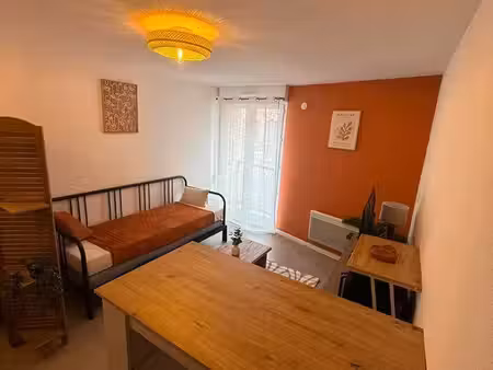 appartement meublé 20m2 + parking