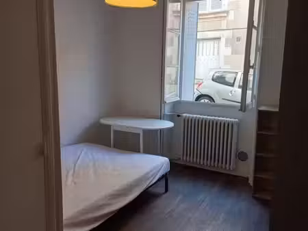 t1 bis meublé 28 m² – centre-ville de poitiers – charges comprises – disponible immédiatem