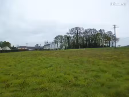 a louer terrain clos de 6000 m2 pour equidé
