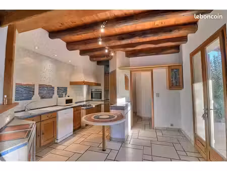 maison 5 pièces 161 m²