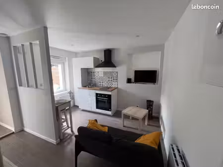 appartement dans une cour sécurisée