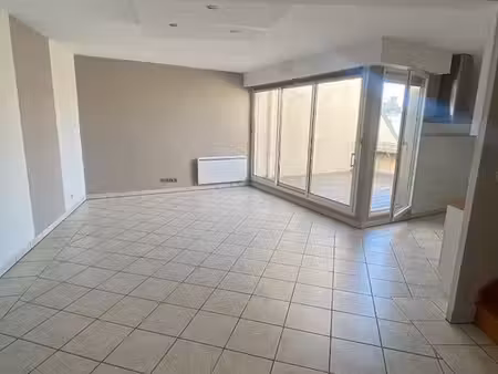 duplex 5 pièces 104 m²