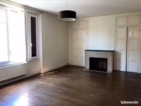 appartement 2 pièces nérondes 63 m² avec jardin