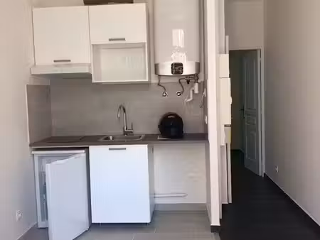 petit f2 de 24m2