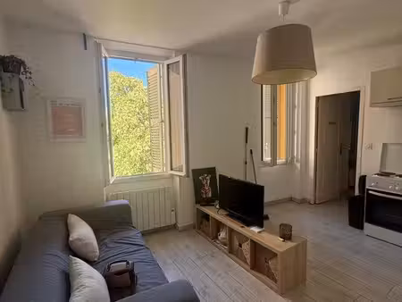 à louer – t2 de 26 m² – toulon – disponible immédiatement