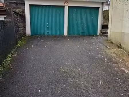 garage à louer - petit véhicule / moto / morteau
