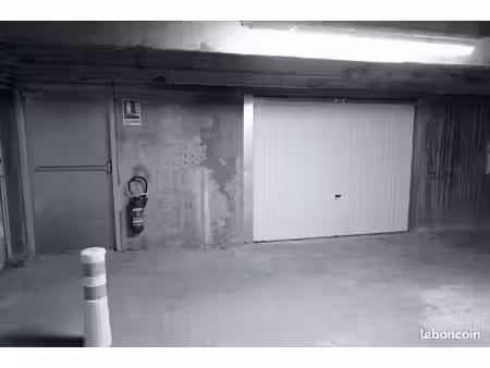 box fermé - résidence sécurisée