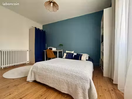 chambre étudiante meublée 13 m² – proche gare – location 1 à 2 semaines/mois