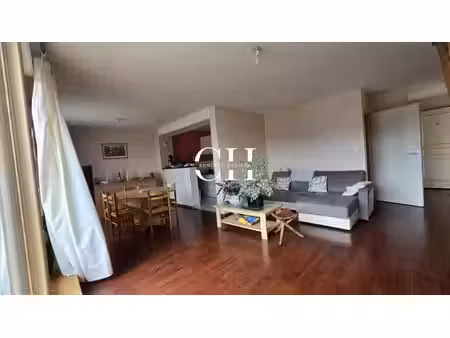 a vendre appartement 2 chambres / garage / 65m2 / grande ter