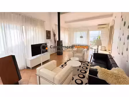en exclusivité maison de caractère des années 1930 166 m² quartier lepic