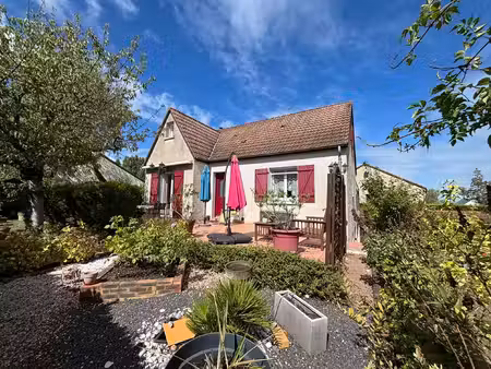 *** veretz *** maison avec sous-sol – 2 grands garages – une grande veranda – maison proch