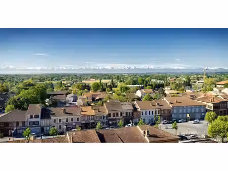 rieumes – terrain à bâtir 759 m² viabilisé – proche centre et commodités