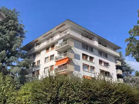 appartement 88m2 balcon a 15 min a pied du lac