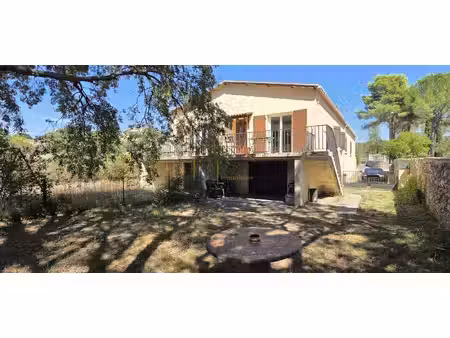 maison avec 2 logements + garage et jardin