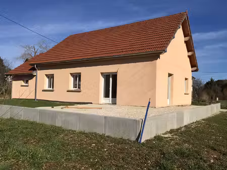 maison plein pied a finir - garage et terrain 702m²