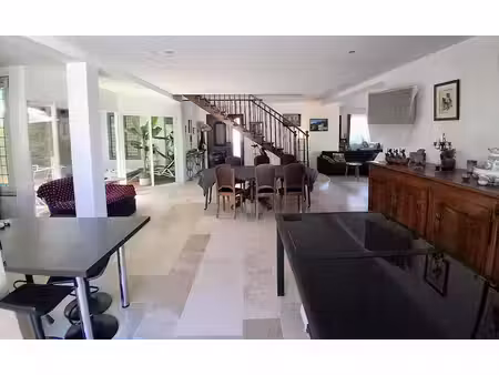maison en pierres 213 m2 condat sur trincou 11 pièces 6 chambres