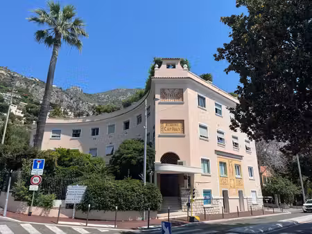 eze bord de mer  cap roux - 2 appartements (58m2) de 2 pièces rénovés avec aperçu mer et..
