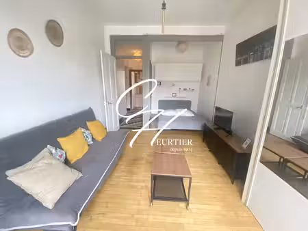 location appartement 1 pièce 42 m² à grenoble (38000)
