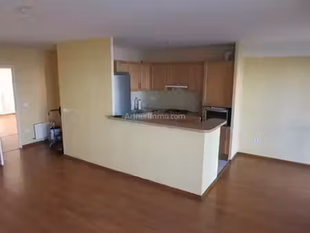 location appartement 3 pièces 68 m2 à montgermont